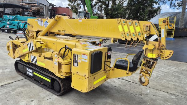 Maeda MC305C-2 Mini Crawler Crane - Image 4